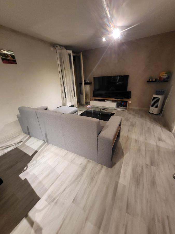 Chambre Neuve Dans Un Logement Partage A 10 Minute Du Circuit 24H Allonnes  Dış mekan fotoğraf
