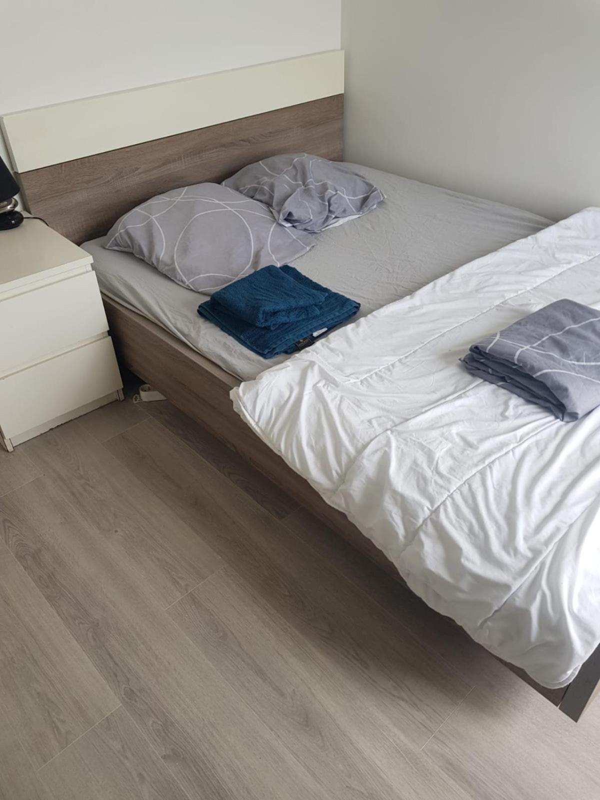 Chambre Neuve Dans Un Logement Partage A 10 Minute Du Circuit 24H Allonnes  Dış mekan fotoğraf
